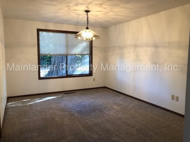 11330 SW Nova Ct - Photo 2 of 8