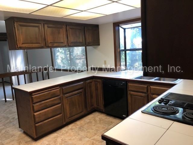 11330 SW Nova Ct - Photo 3 of 8
