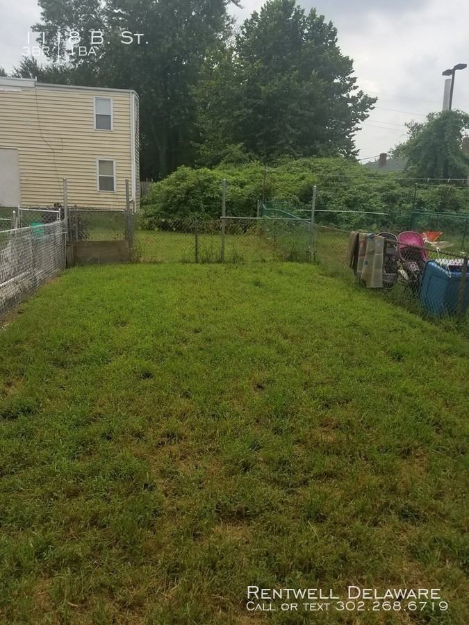 1118 B St - Photo 2 of 9