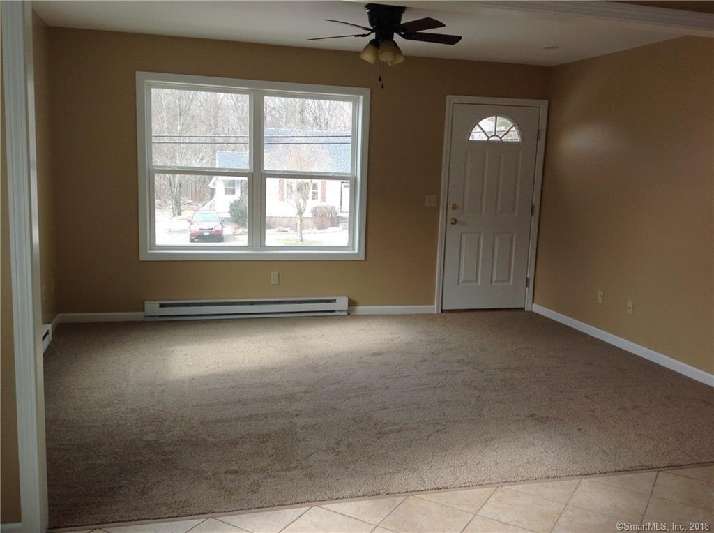 93 Tolland Rd - Photo 3 of 9