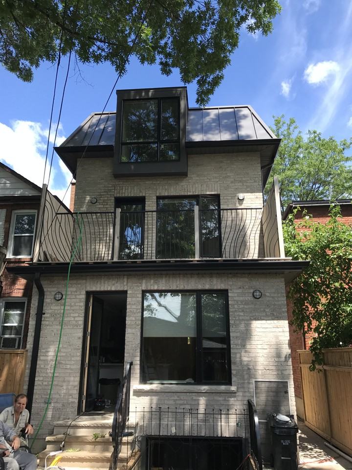 Jane St & Annette St