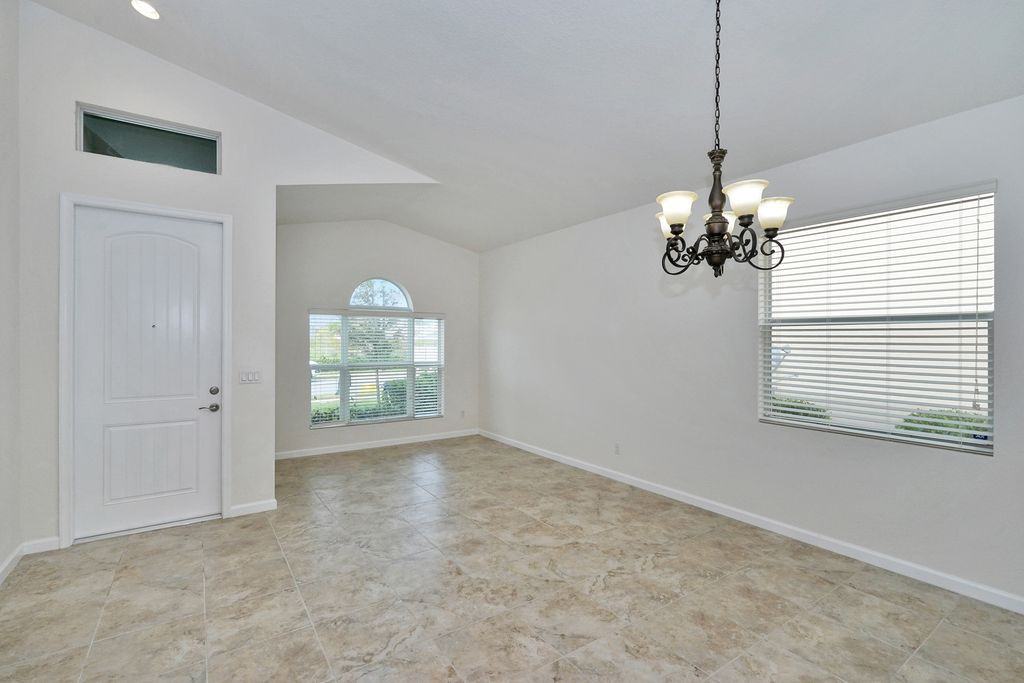 780 Palm Tree Lane - Photo 2 of 21