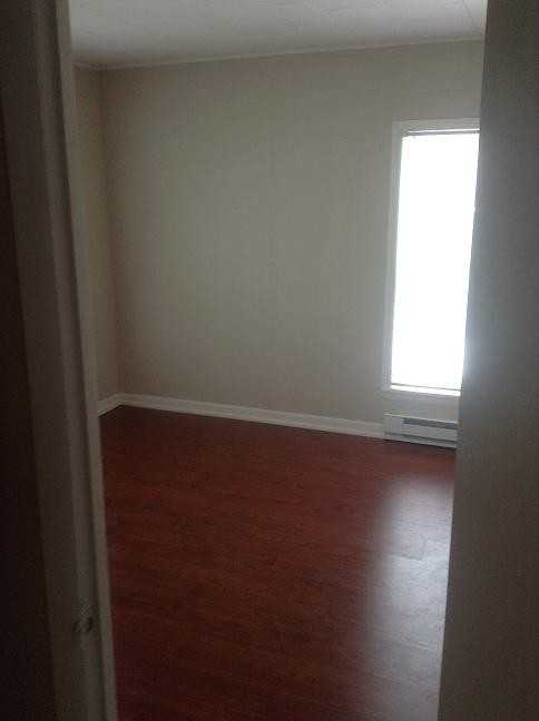 448 3rd St - Photo 3 of 7