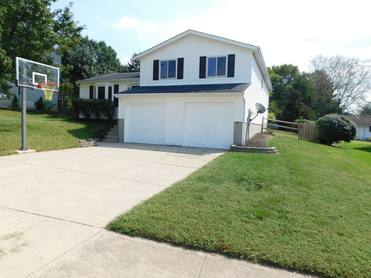 105 Hopping Ct - Photo 2 of 17