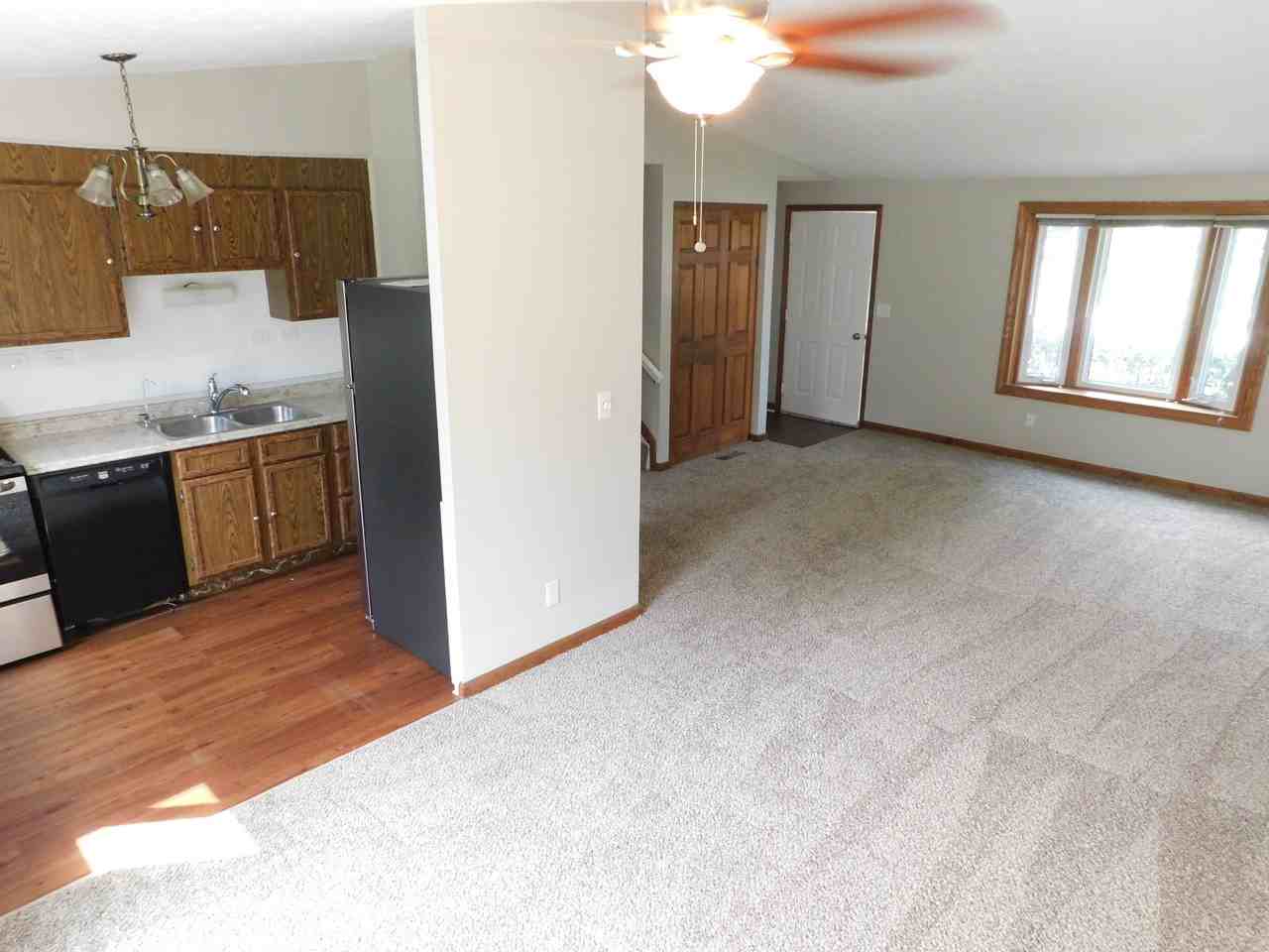 105 Hopping Ct - Photo 3 of 17