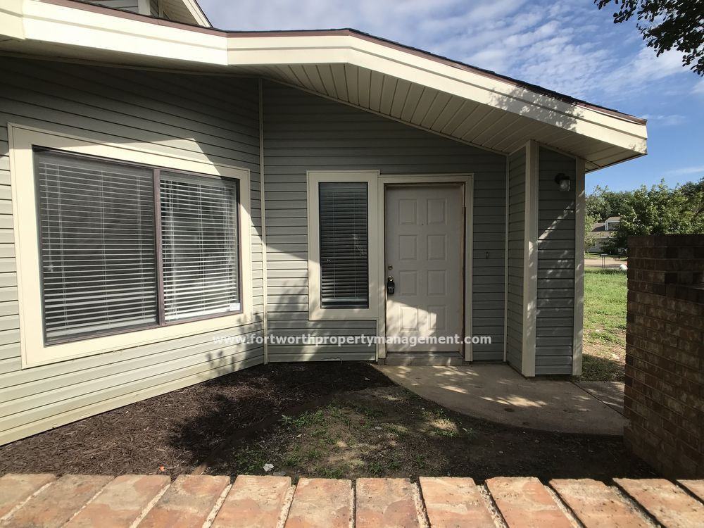 1104 Cloudcrest Ct - Photo 3 of 24