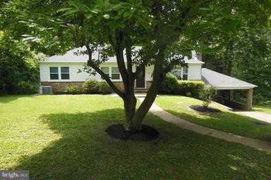 1211 Providence Rd - Photo 2 of 26