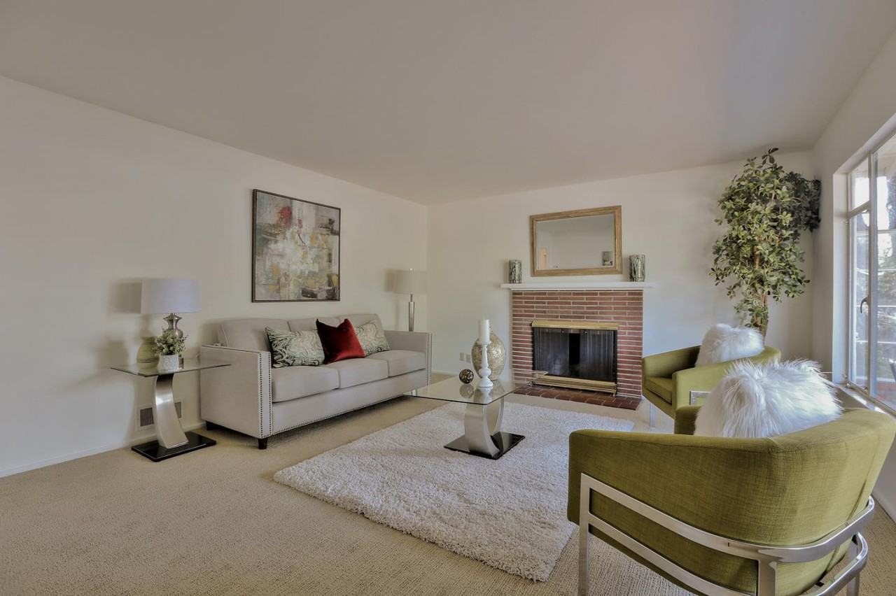 2079 Valparaiso Ave - Photo 3 of 17