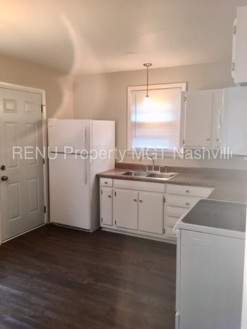 803 Elissa Dr - Photo 3 of 7