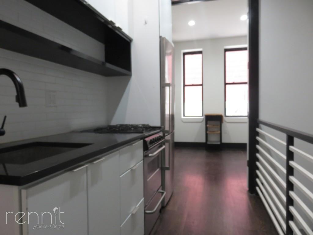 205 Johnson Ave #104