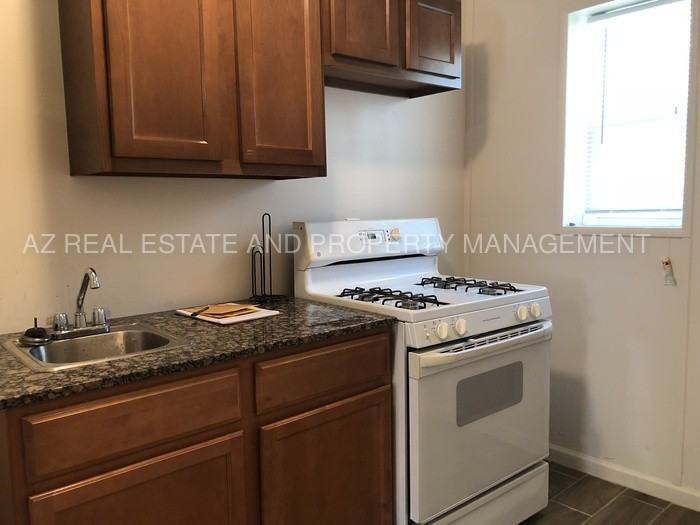 829 N 4th Ave #18 - Photo 3 of 7