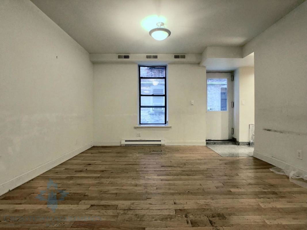 Fort Washington Ave & W 187th St #QB1P