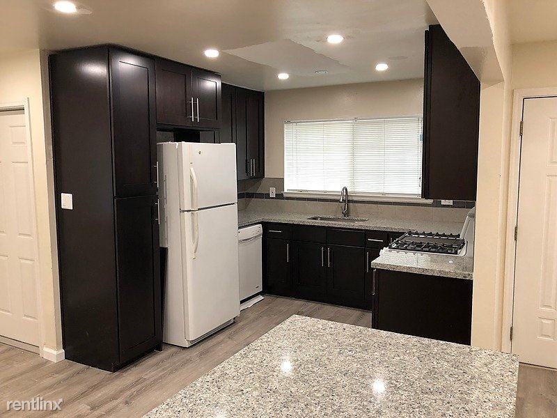 1648 Cunningham Ave - Photo 3 of 10