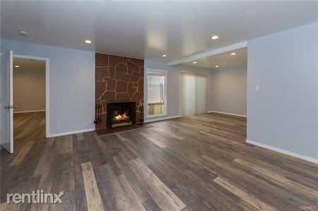 5202 Woodman Ave - Photo 2 of 11