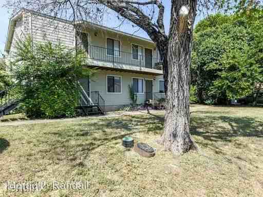 1008 Faris St - Photo 2 of 9