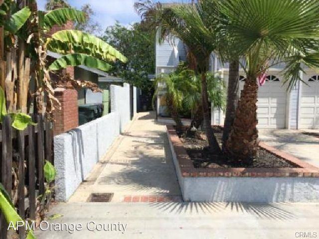 4821 PEARCE DRIVE - Photo 2 of 13