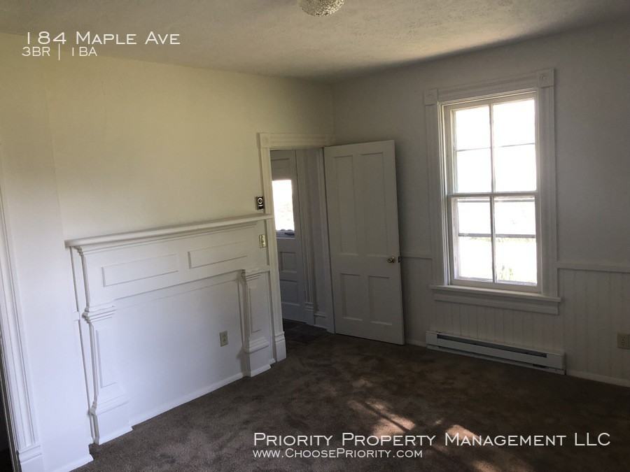 184 Maple Ave - Photo 2 of 13