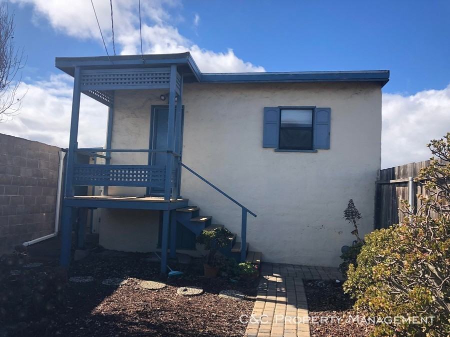 752 Tioga Ave - Photo 3 of 5