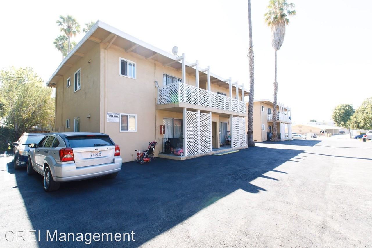 926 Tamarack Lane - Photo 2 of 13