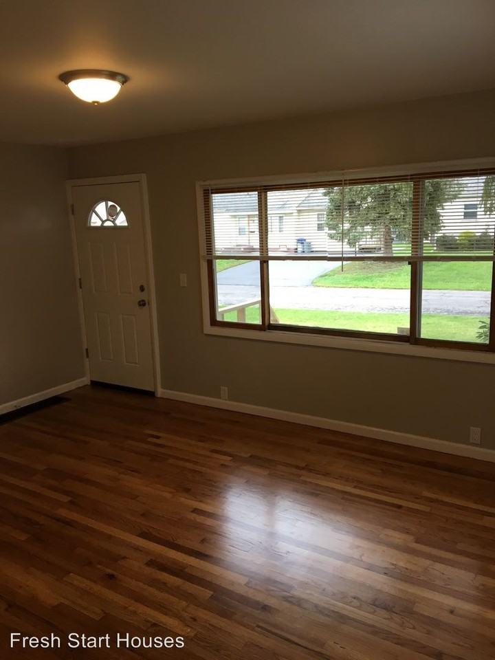 106 Troyon St - Photo 2 of 2