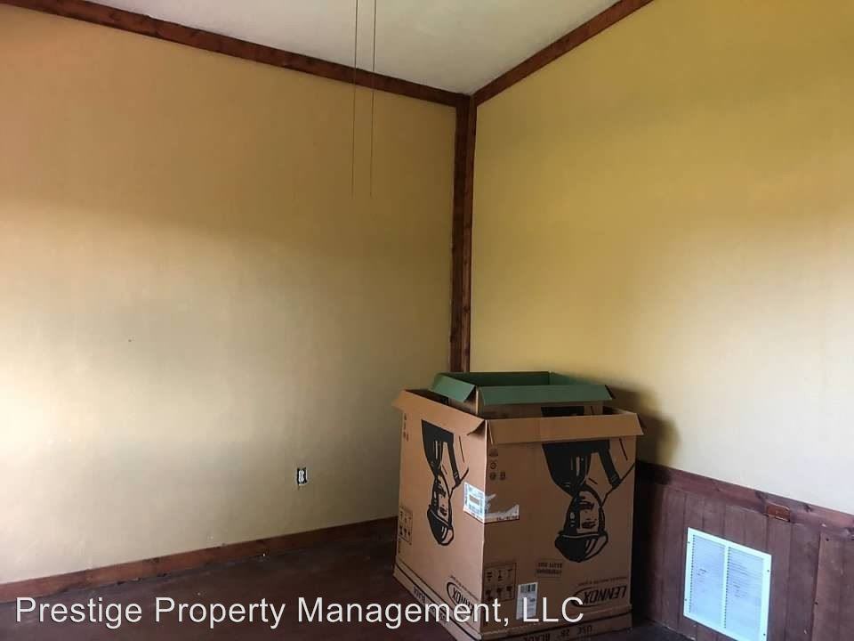 10160 Raylyne Rd - Photo 3 of 13