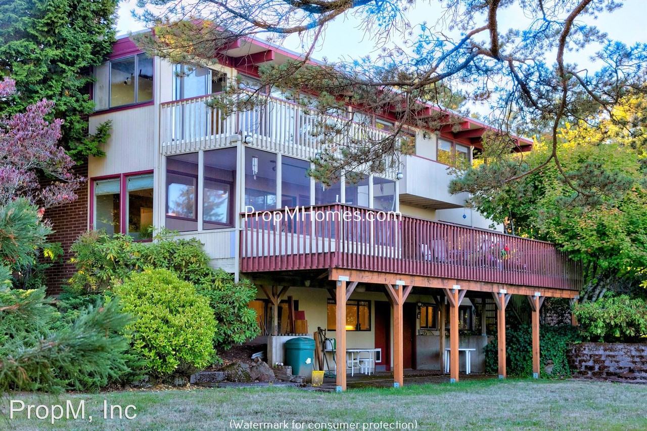 19310 Suncrest Dr - Photo 2 of 45