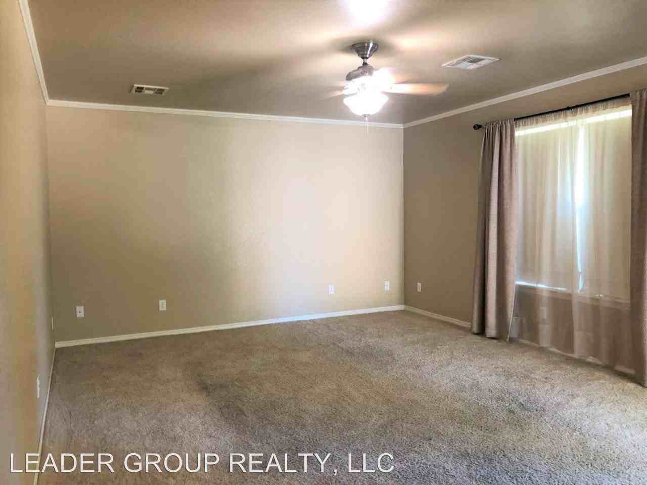 606 N 6th St - Photo 3 of 18