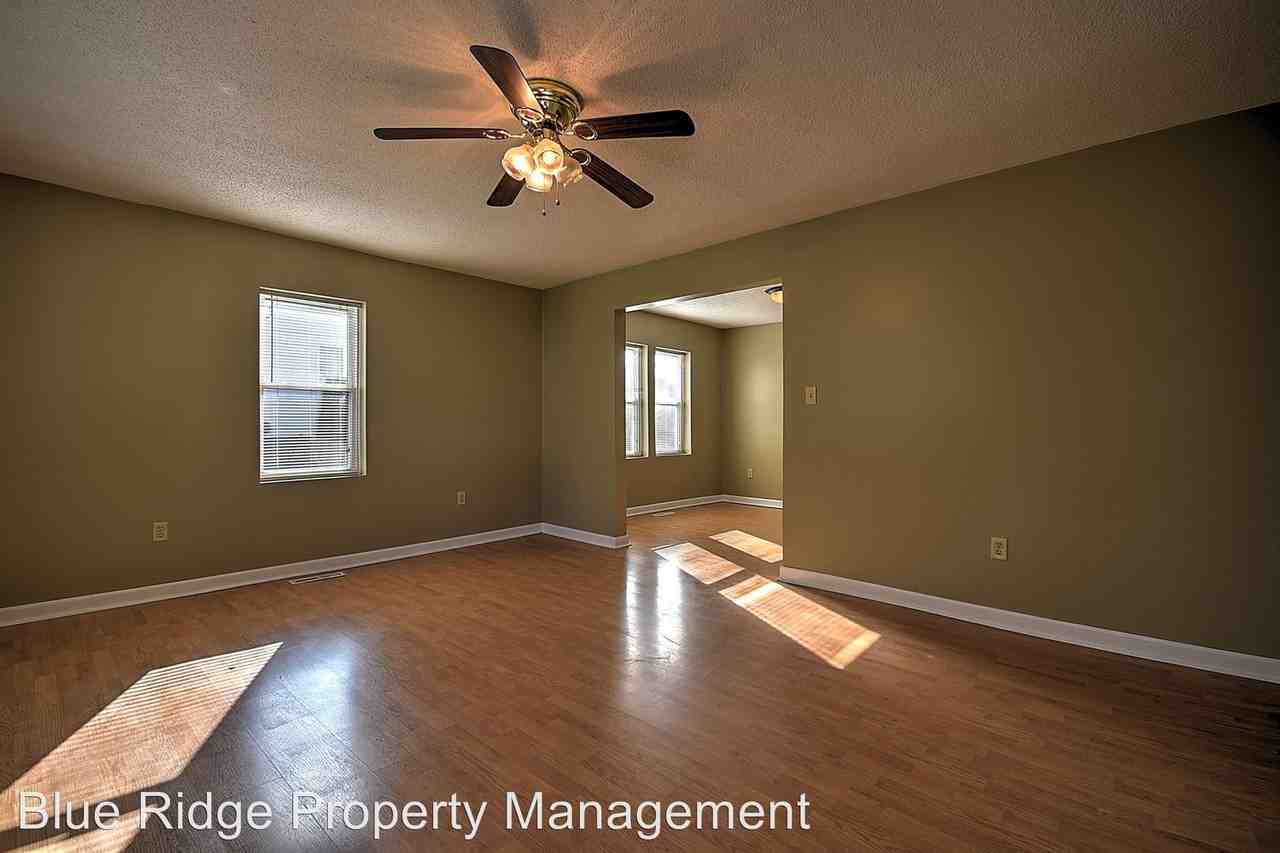 168 Mullins St - Photo 3 of 24