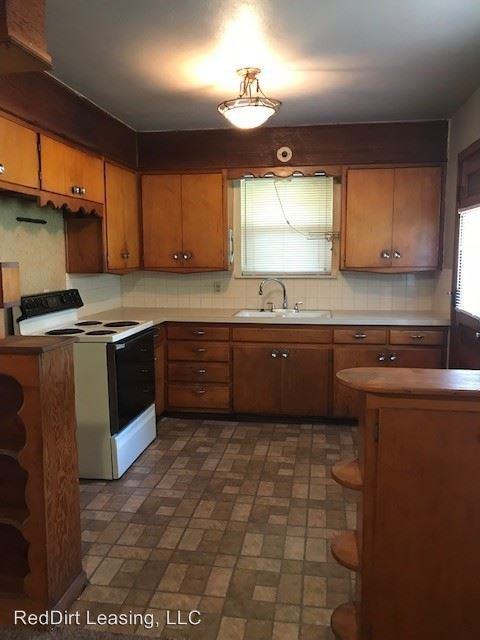 5824 S Broadway Ave - Photo 2 of 8