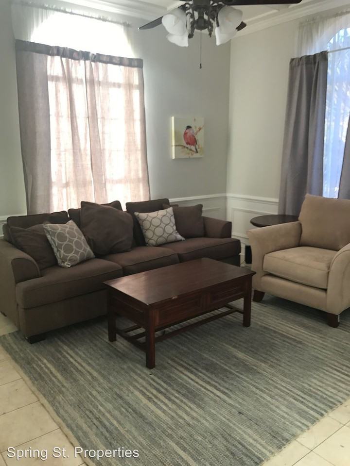 4662 Jenkins Ave - Photo 3 of 10
