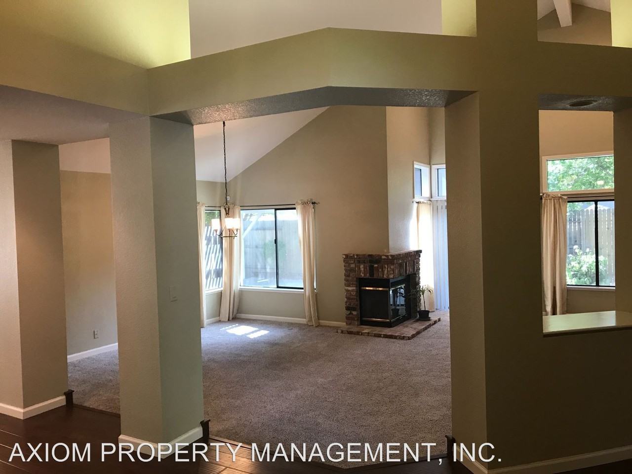 400 Kingston Ct - Photo 3 of 16