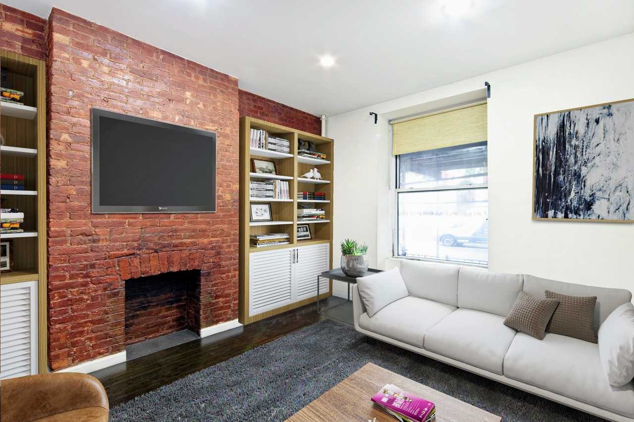 332 W 47th St #1C - Photo 3 of 6