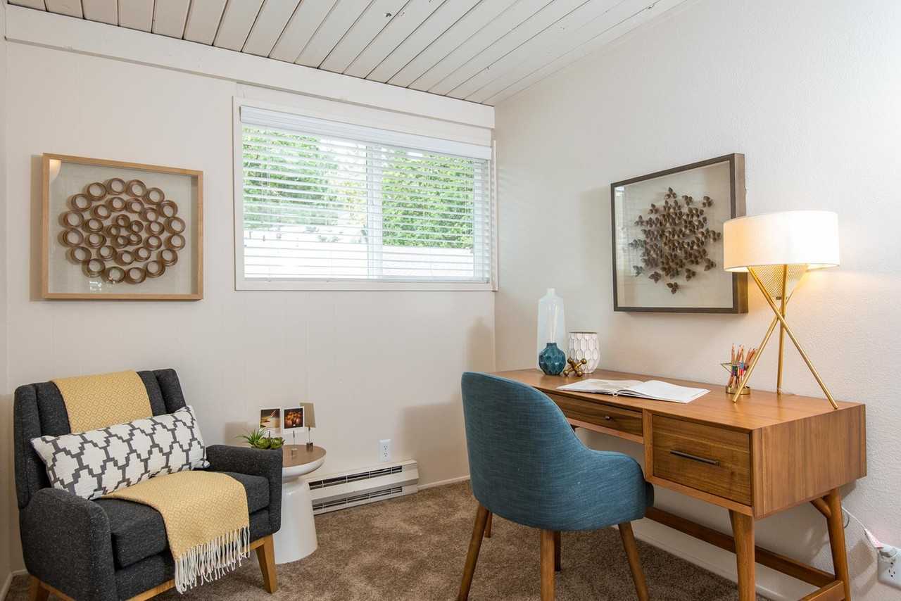 Witham Hill Oaks - Photo 3 of 33