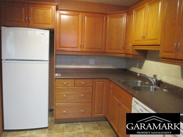 St. Mary's, 1692-5 - Photo 2 of 14