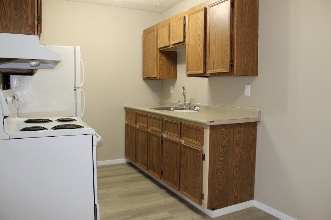 Lynden Court C - Photo 3 of 5