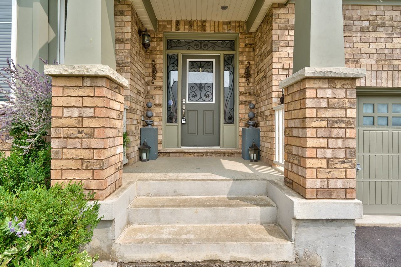 540 Cusick Cir - Photo 2 of 33