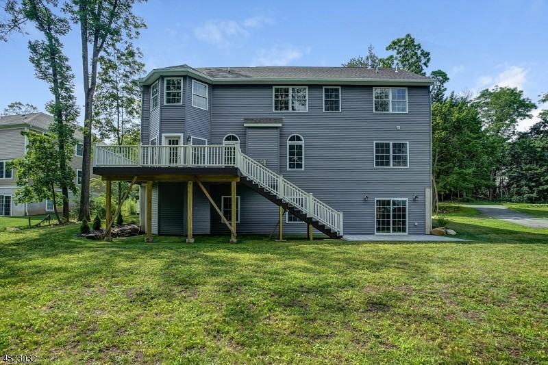 16 Forest Pl - Photo 2 of 24