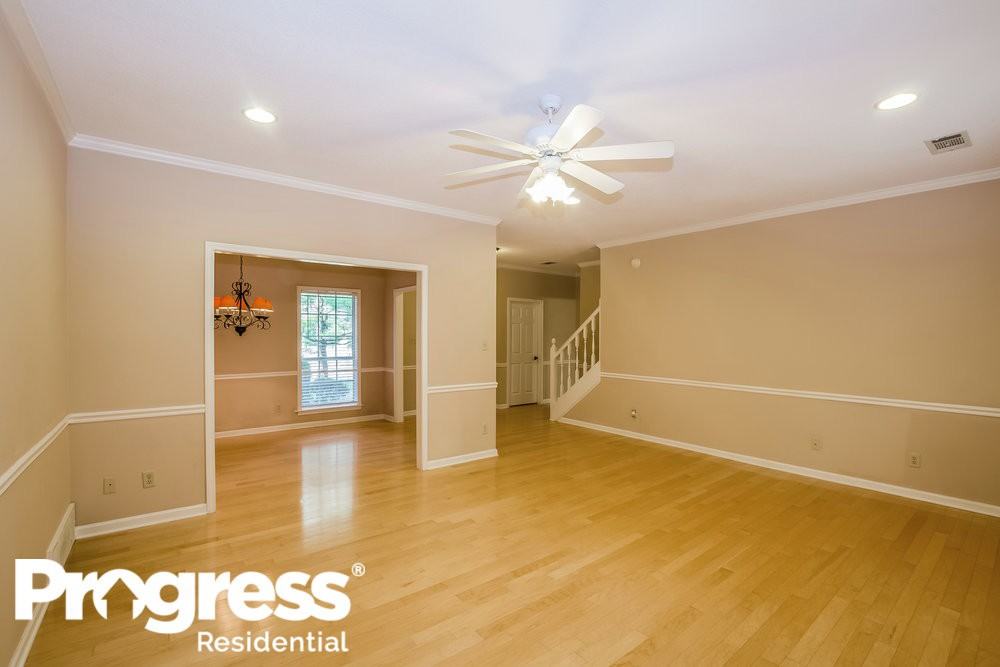 7992 Jills Creek Dr - Photo 2 of 23