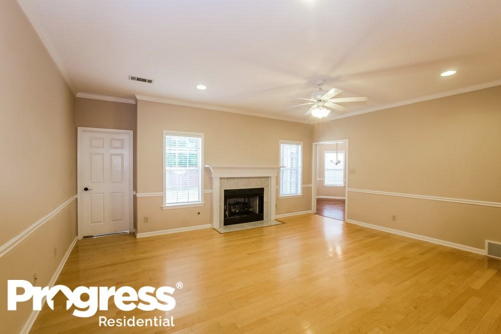 7992 Jills Creek Dr - Photo 3 of 23