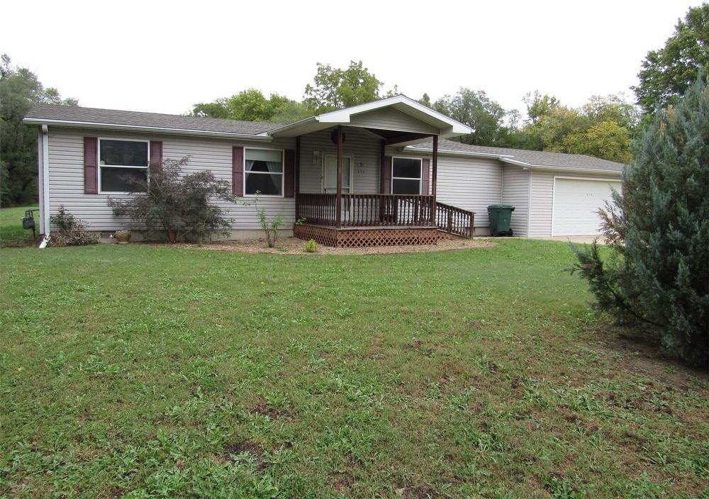 436 W 6th St - Photo 2 of 17