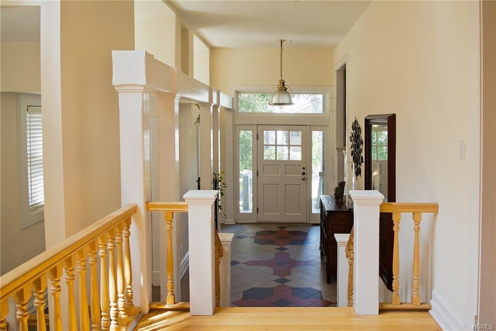 16 Clinton Ave - Photo 2 of 25