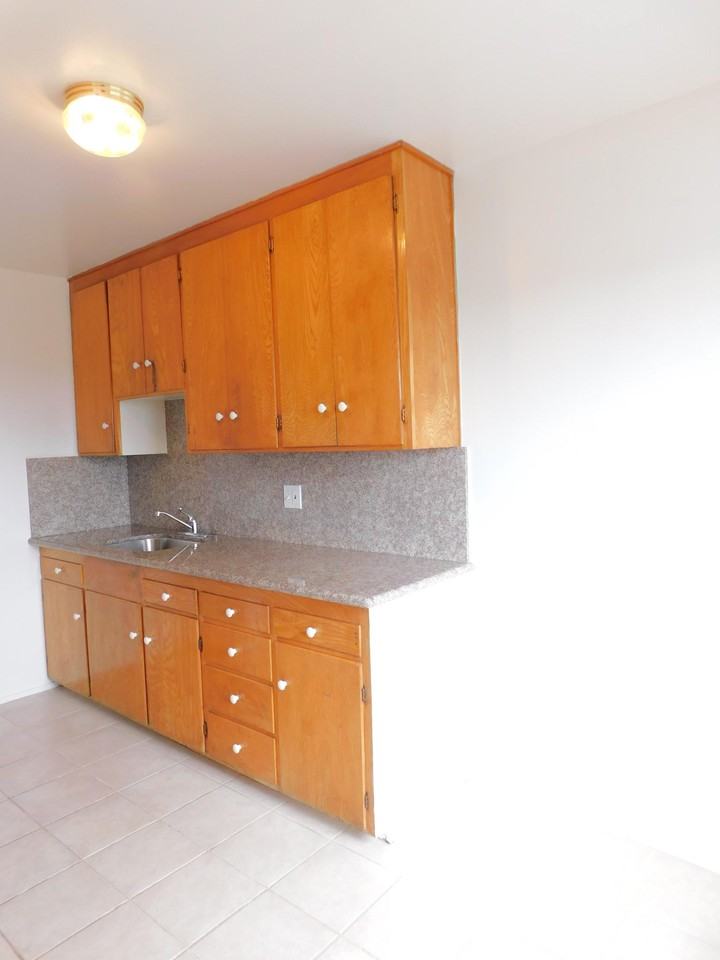 1388 46th Ave #5 - Photo 3 of 14