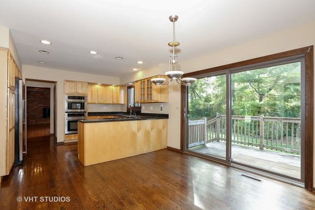 1 Hampton Dr - Photo 3 of 11