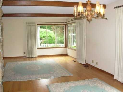 262 Greenwood Rd - Photo 2 of 12