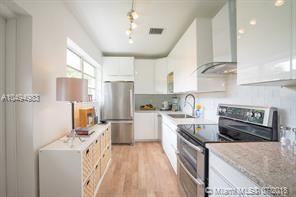 1470 N Treasure Dr - Photo 2 of 22