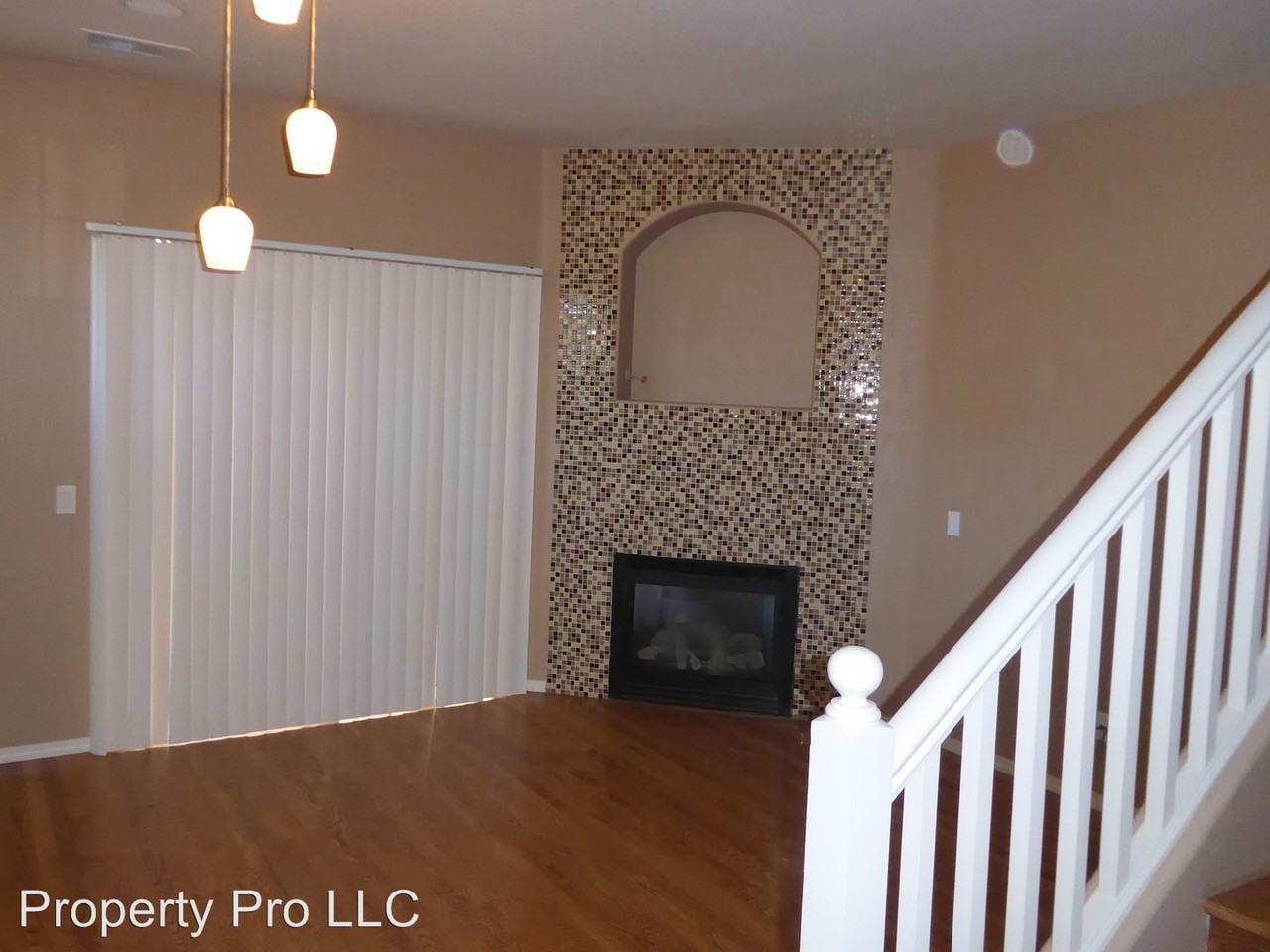 5280 Molokai St NE - Photo 3 of 27