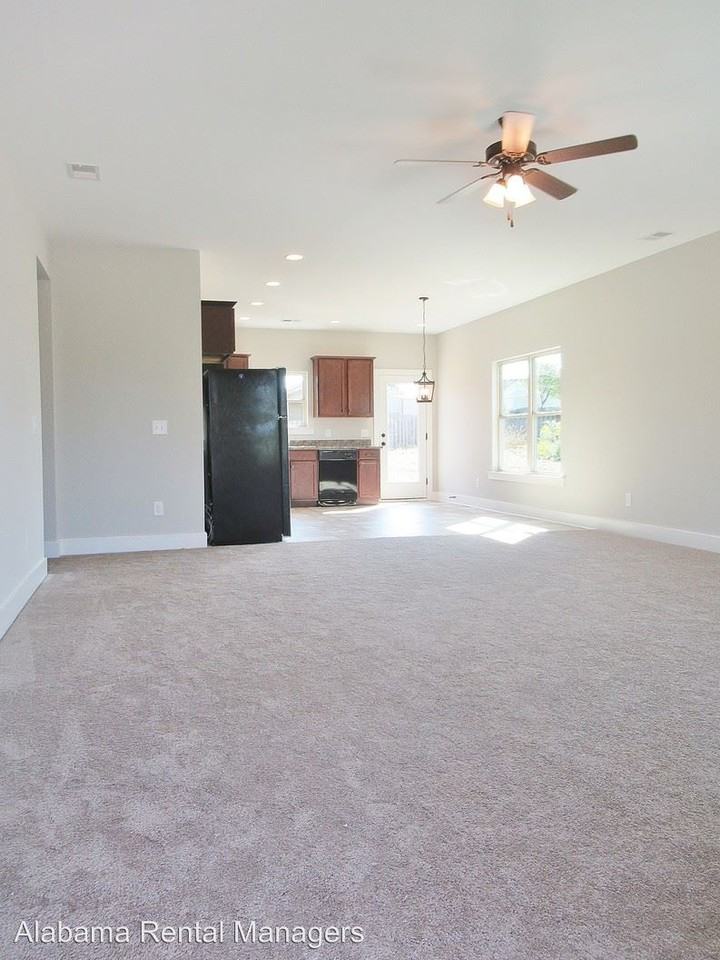 609 10th Ave - Photo 3 of 19