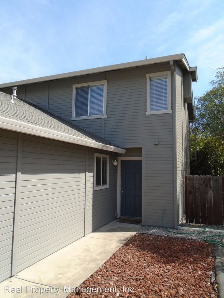 557 Kenbrook Court - Photo 2 of 7