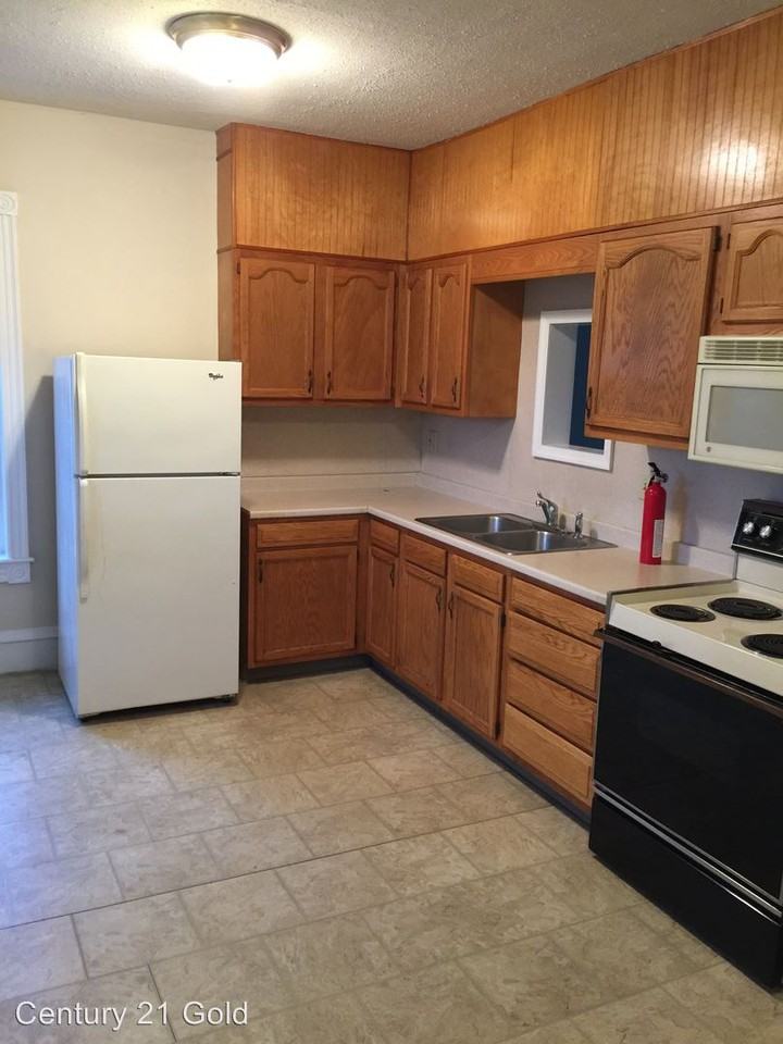 101 E Washington St - Photo 2 of 9