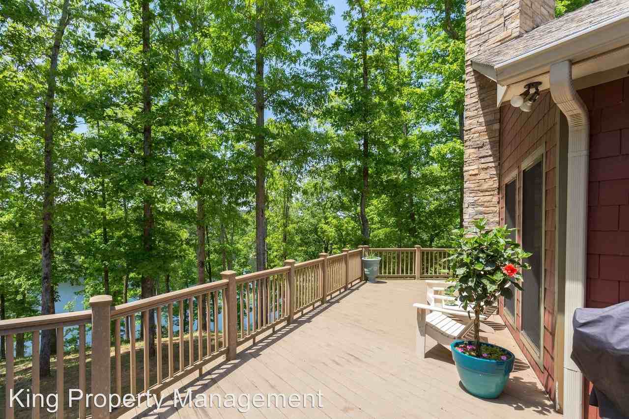 1010 Lake Robin Cir - Photo 3 of 50